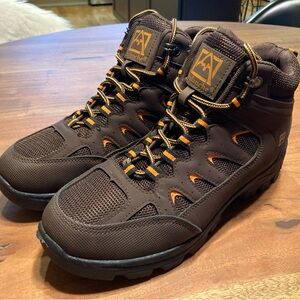 Avalanche Men's Brown Hiking Boots